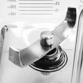 Śmigła w kielichu Wildside+ są 10 razy grubsze niż inne ostra