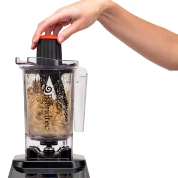 Z kielichem Twister zmielenie orzechów na masło orzechowe to pestka